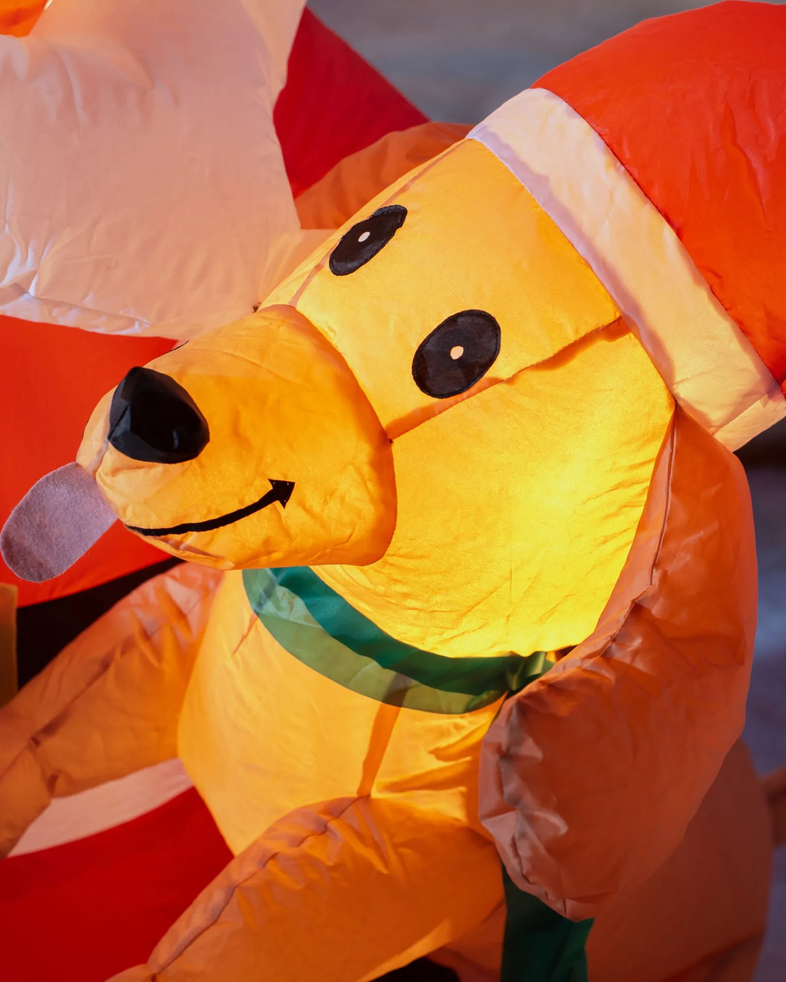 WeRChristmas Pre-Lit Inflatable Santa With Dog, 4 Ft