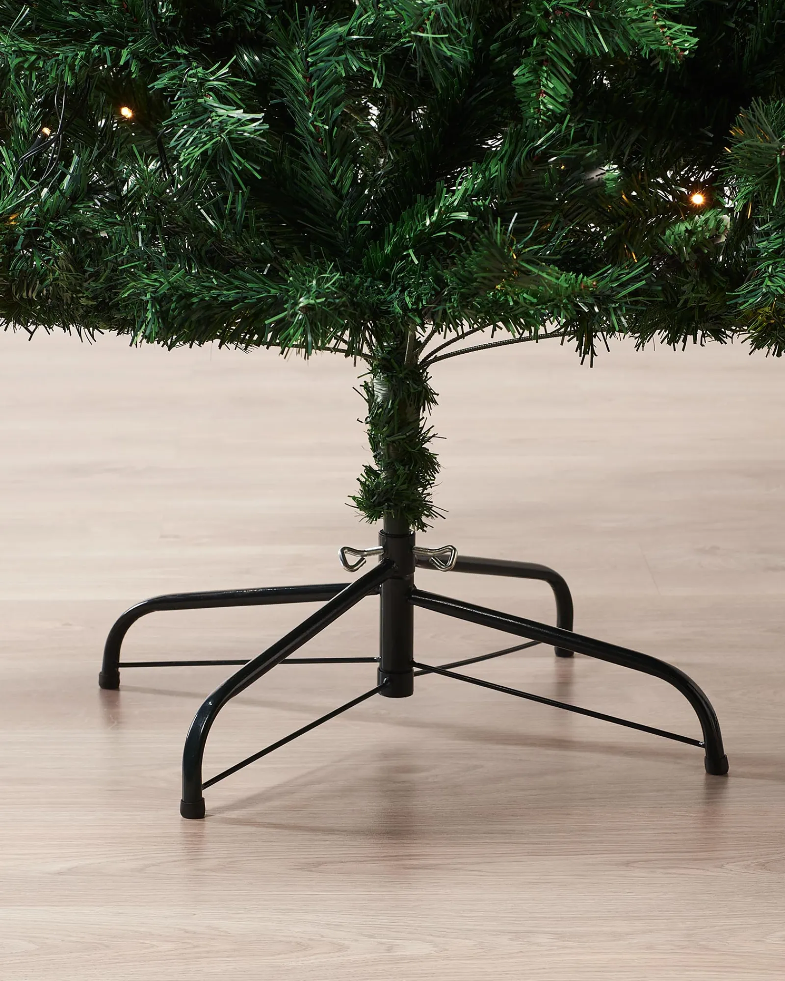 WeRChristmas Pre-Lit Mixed Pine Christmas Tree, 7 Ft