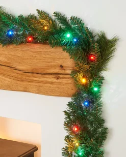 WeRChristmas Pre-Lit Multi-Coloured LEDs Garland, 9 Ft
