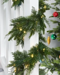 WeRChristmas Pre-Lit Natural Fir Garland, 18 Ft