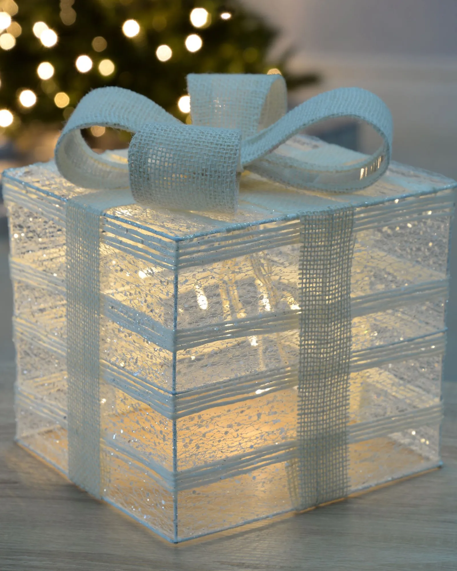 WeRChristmas Pre-Lit Paper String And Gauze Gift Box, 20 Cm