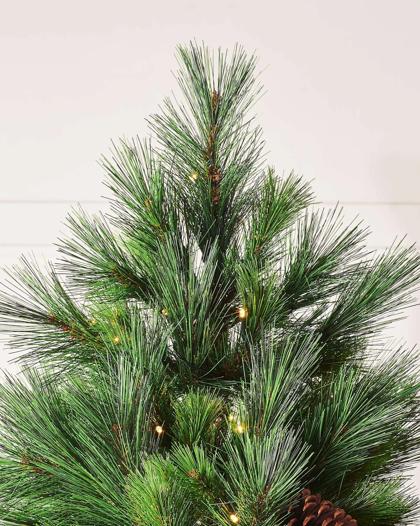 WeRChristmas Pre-Lit Portland Spruce Christmas Tree, 7.5 Ft