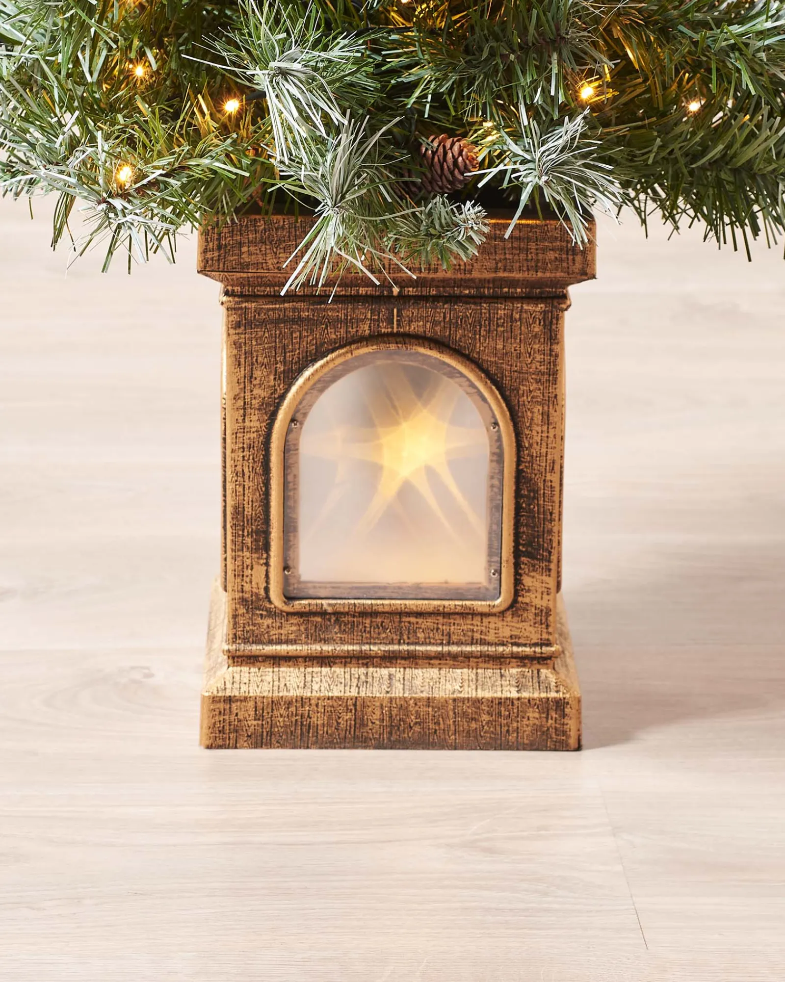 WeRChristmas Pre-Lit Scandinavian Blue Spruce Christmas Tree, 4 Ft