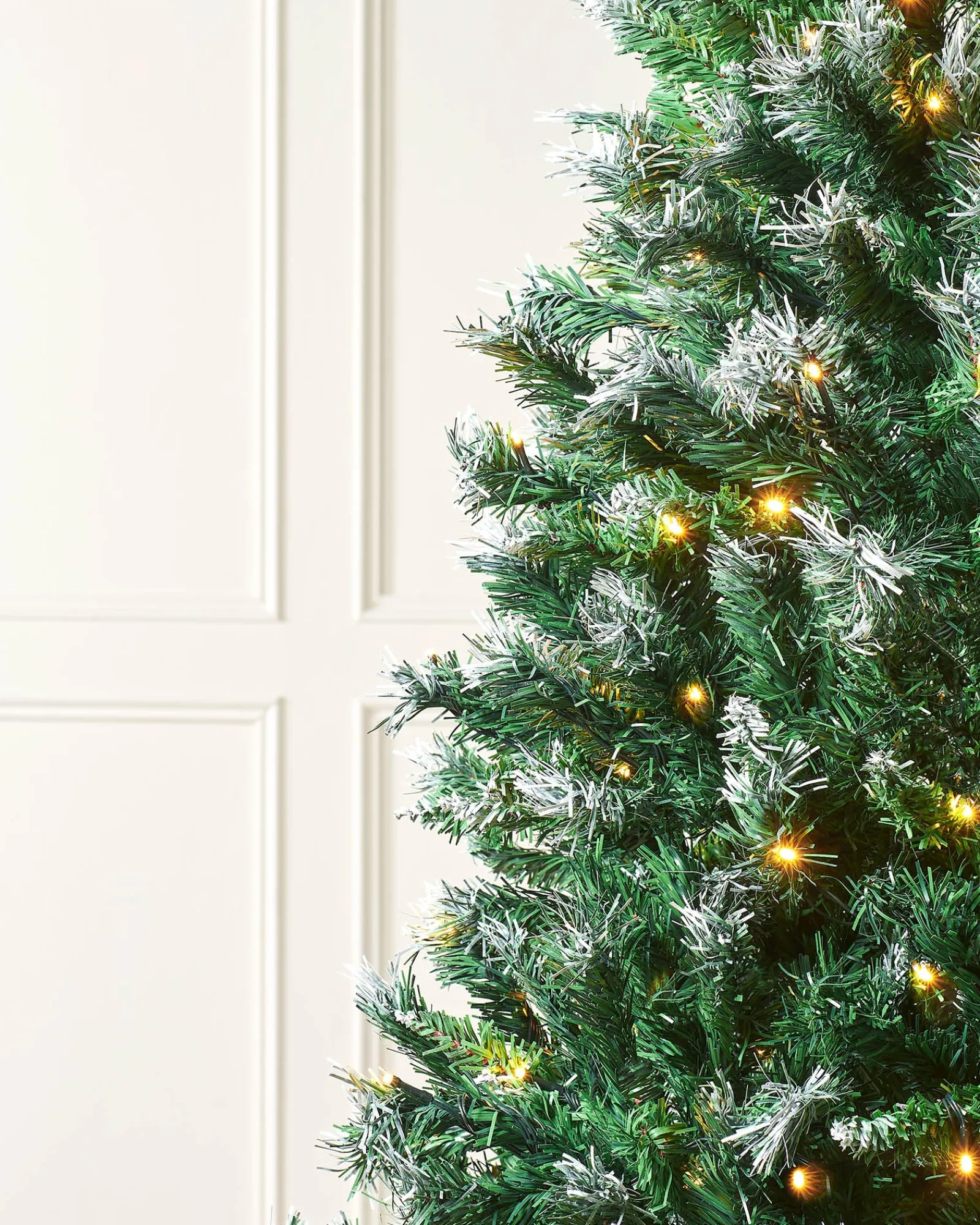 WeRChristmas Pre-Lit Snow Flocked Mixed Pine Christmas Tree, 6 Ft