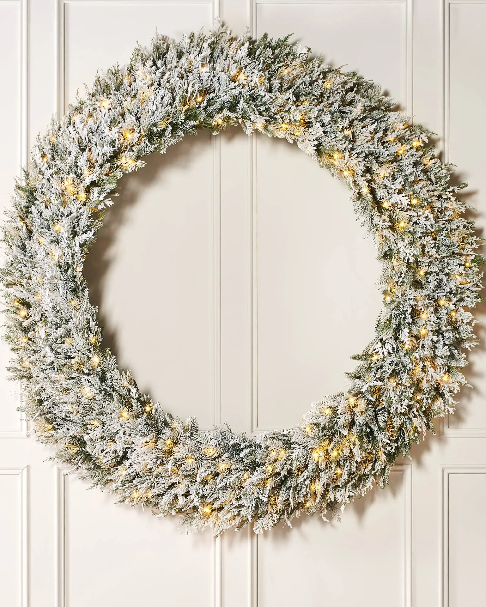 WeRChristmas Pre-Lit Snow Flocked Natural Fir Majestic Wreath, 1.5 M