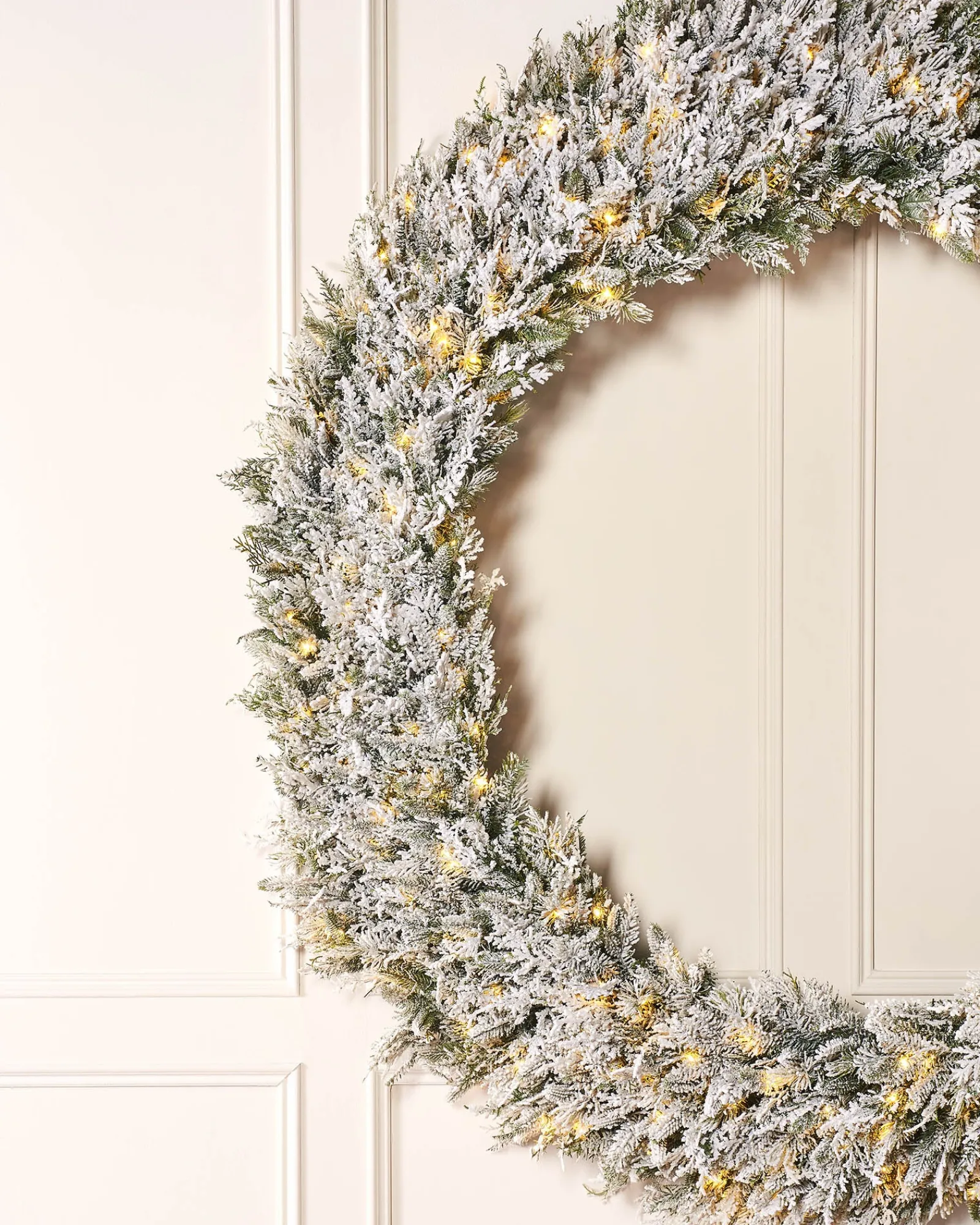 WeRChristmas Pre-Lit Snow Flocked Natural Fir Majestic Wreath, 1.5 M