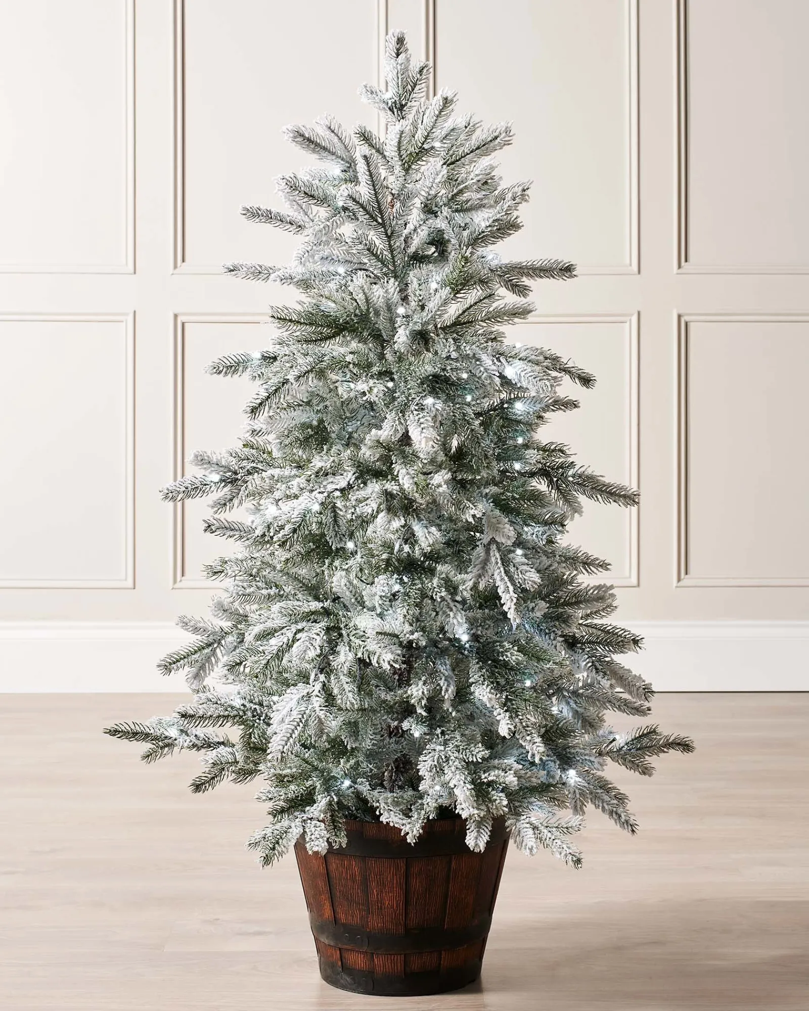 WeRChristmas Pre-Lit Snow Flocked Potted Christmas Tree, 4 Ft