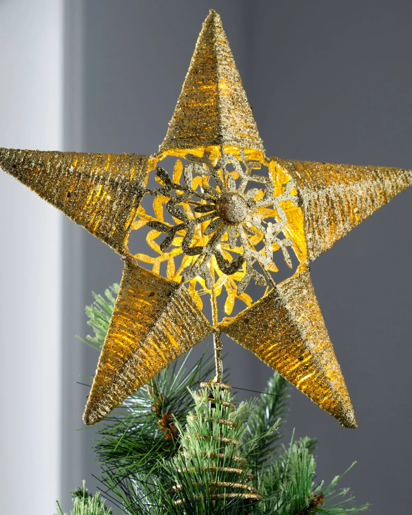 WeRChristmas Pre-Lit Snowflake Christmas Tree Topper, Gold, 31 Cm
