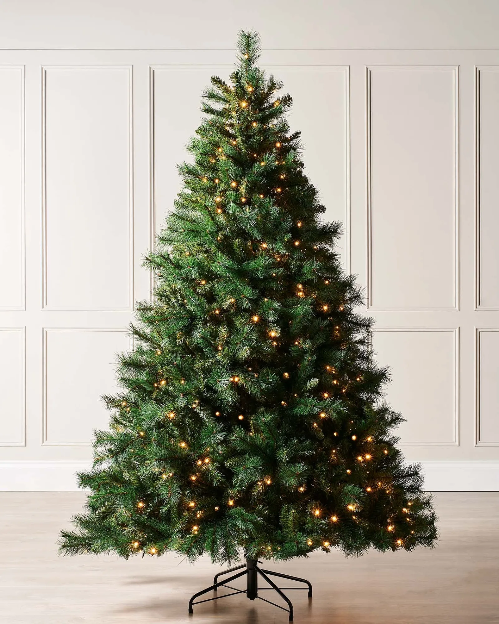 WeRChristmas Pre-Lit Victorian Pine Christmas Tree, 5 Ft