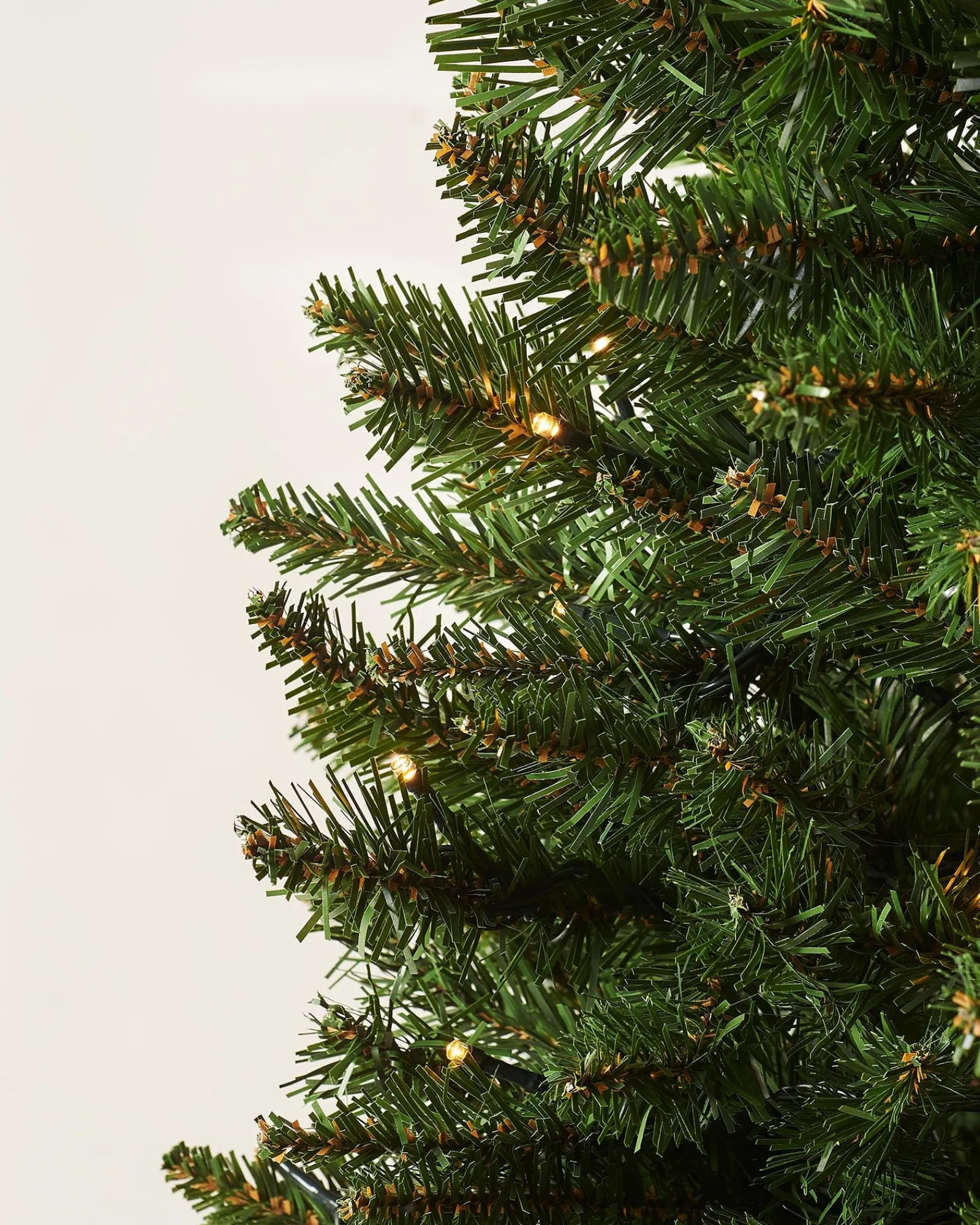 WeRChristmas Pre-Lit Wall Mounted Tree, 3 Ft