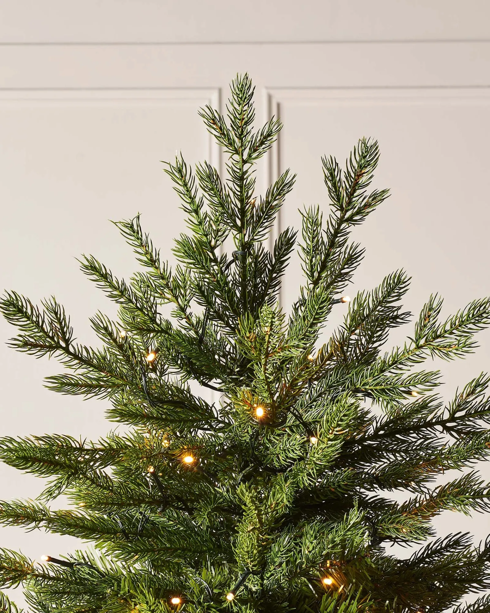 WeRChristmas Pre-Lit Windsor Fir Christmas Tree, 6 Ft