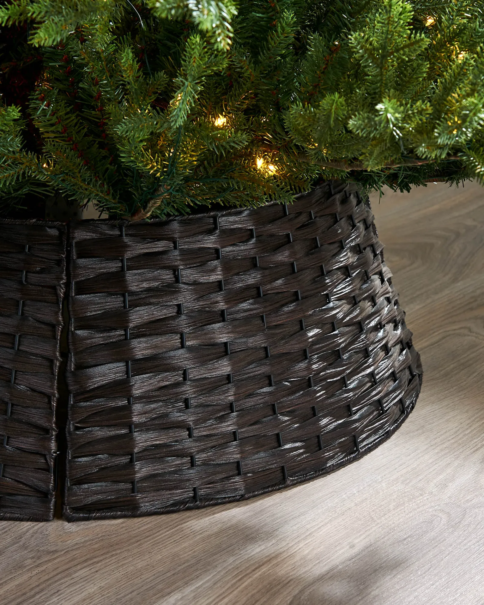 WeRChristmas Rattan Tree Collar, Dark Brown, 65 Cm