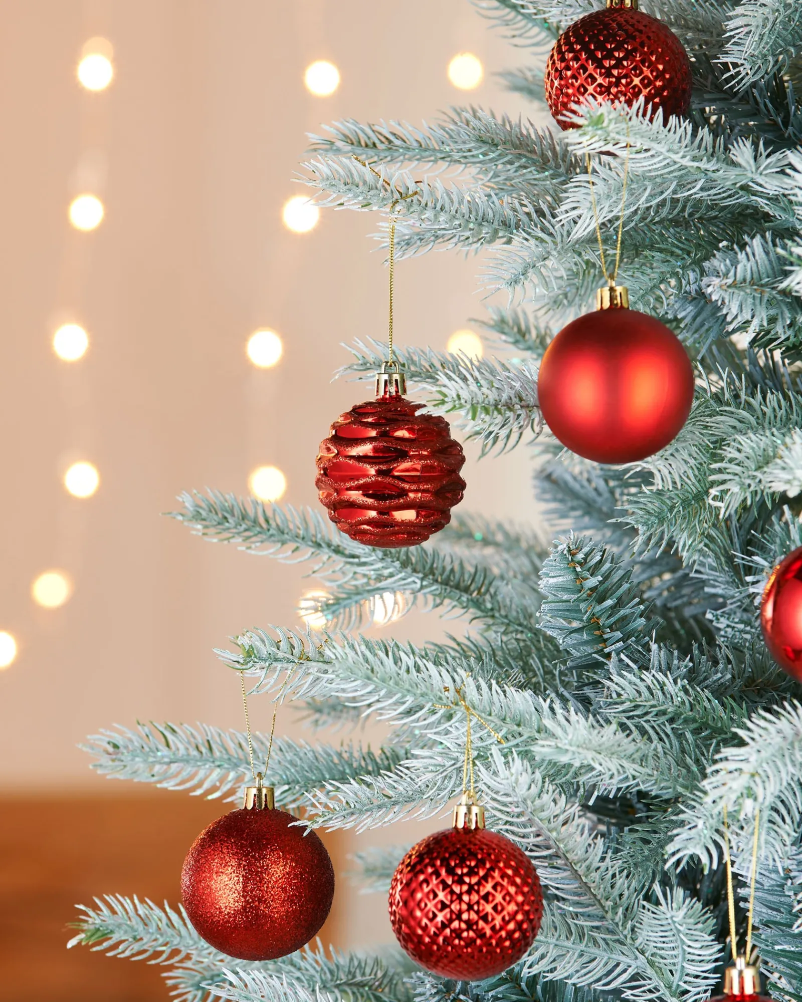 WeRChristmas Red Shatterproof Baubles, 50 Pack, 6 Cm