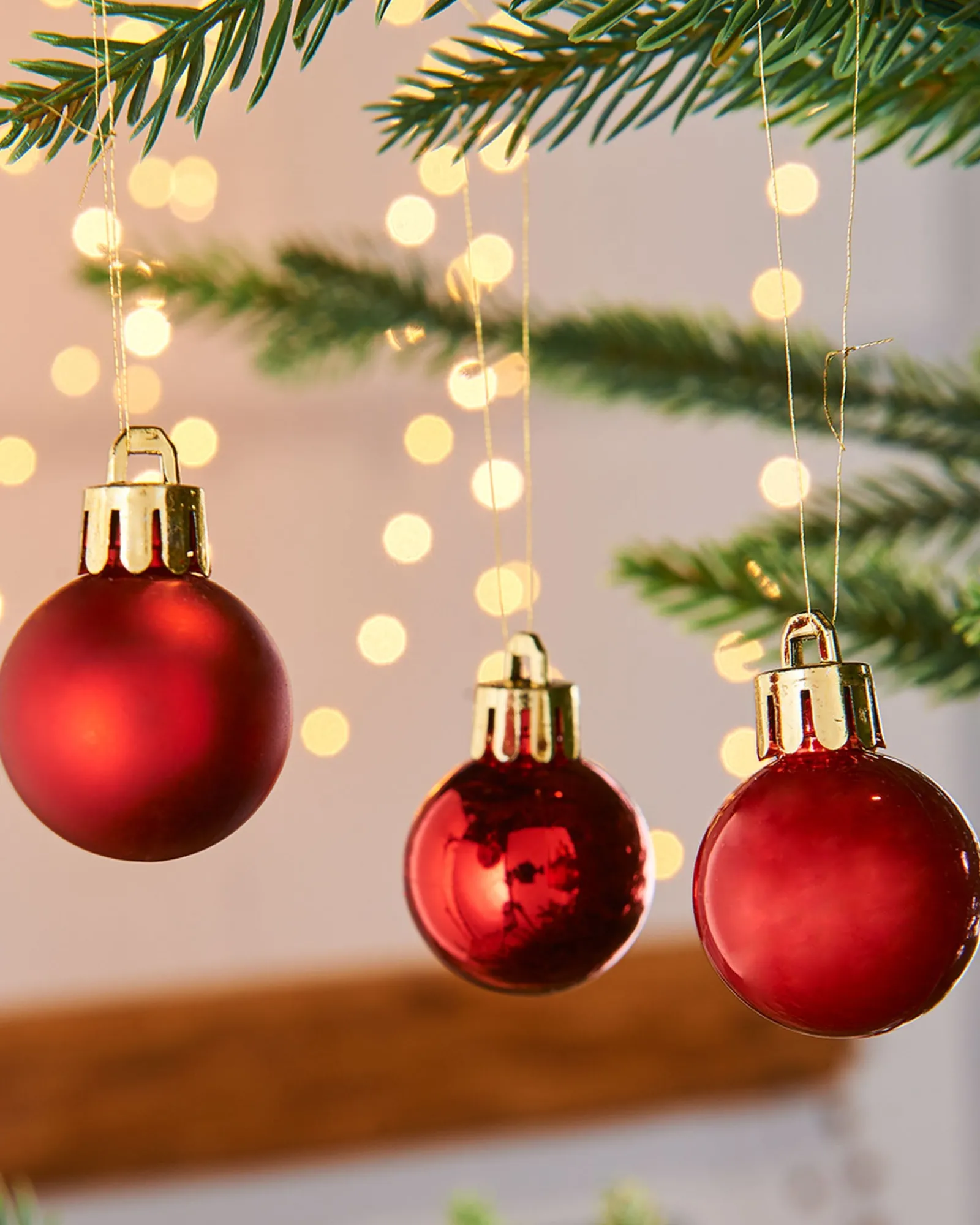 WeRChristmas Red Shatterproof Baubles, 36 Pack, 3 Cm