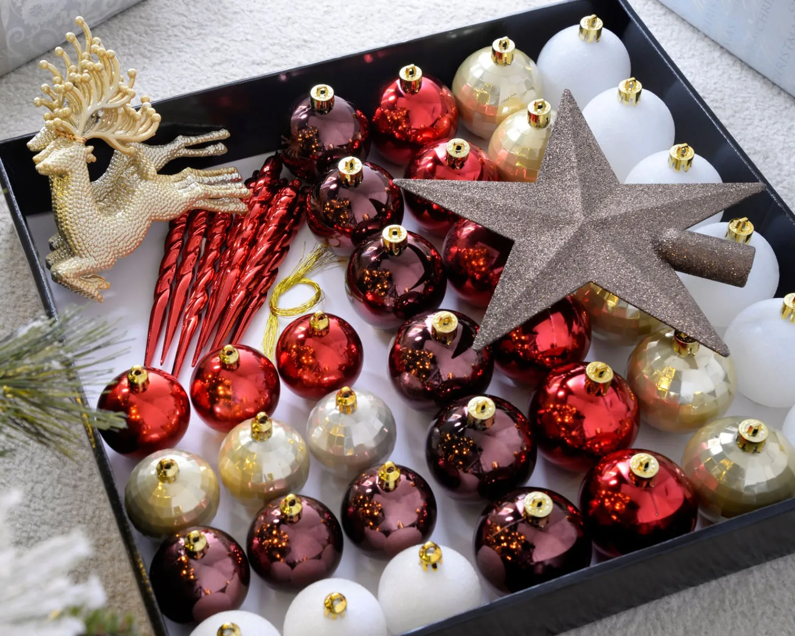 WeRChristmas Red/Gold Shatterproof Baubles Set, 50 Pack