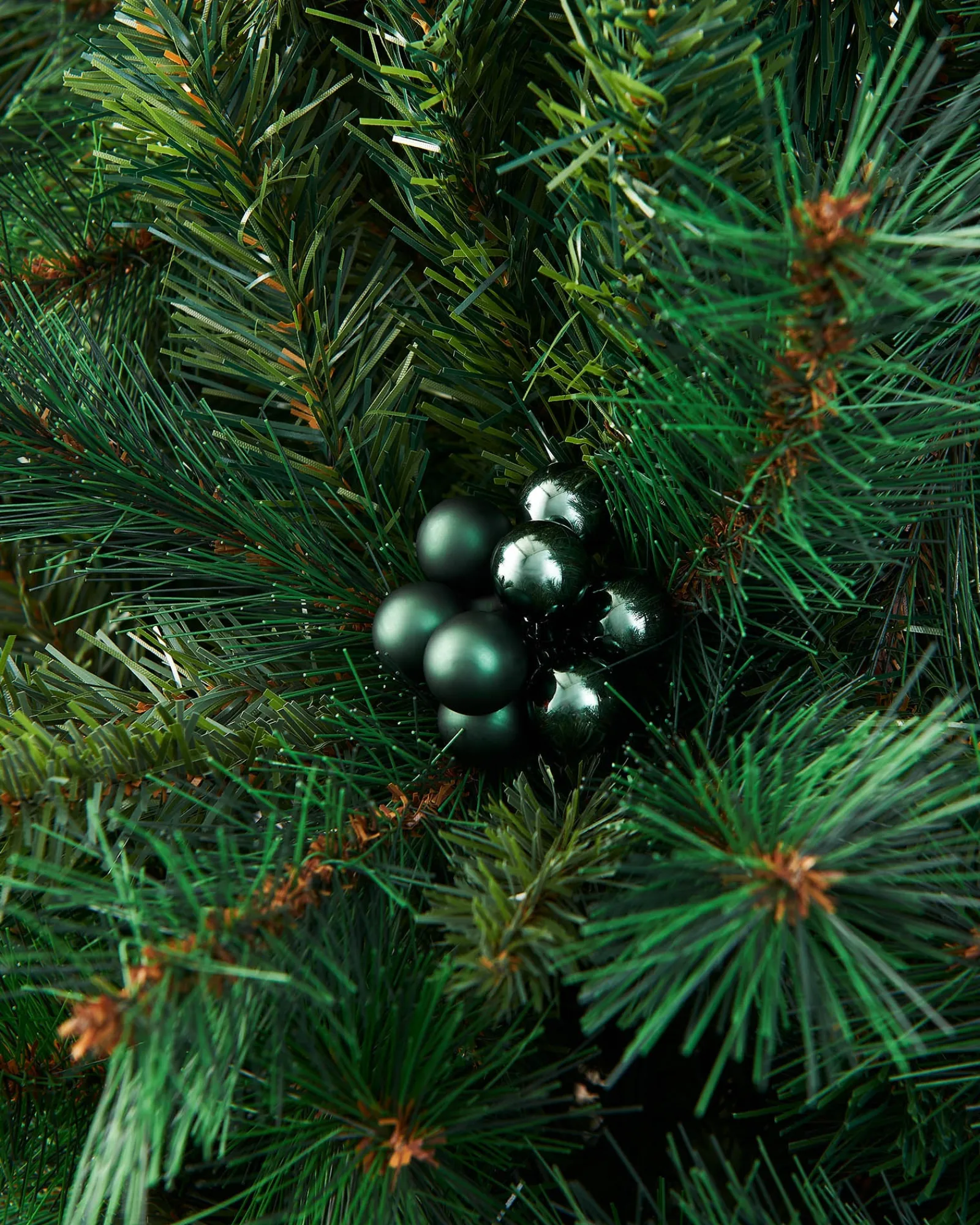 WeRChristmas Sage Green Glass Berry Cluster Baubles, 10 Pack