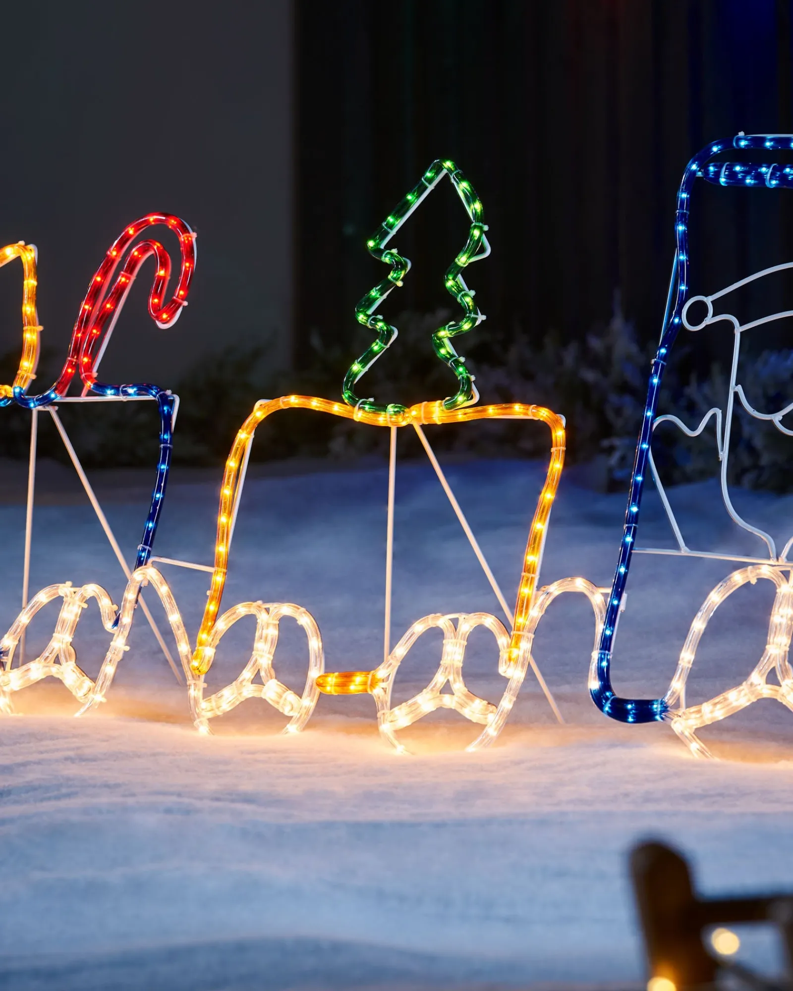 WeRChristmas Santa And Train Rope Light Silhouette, 200 Cm