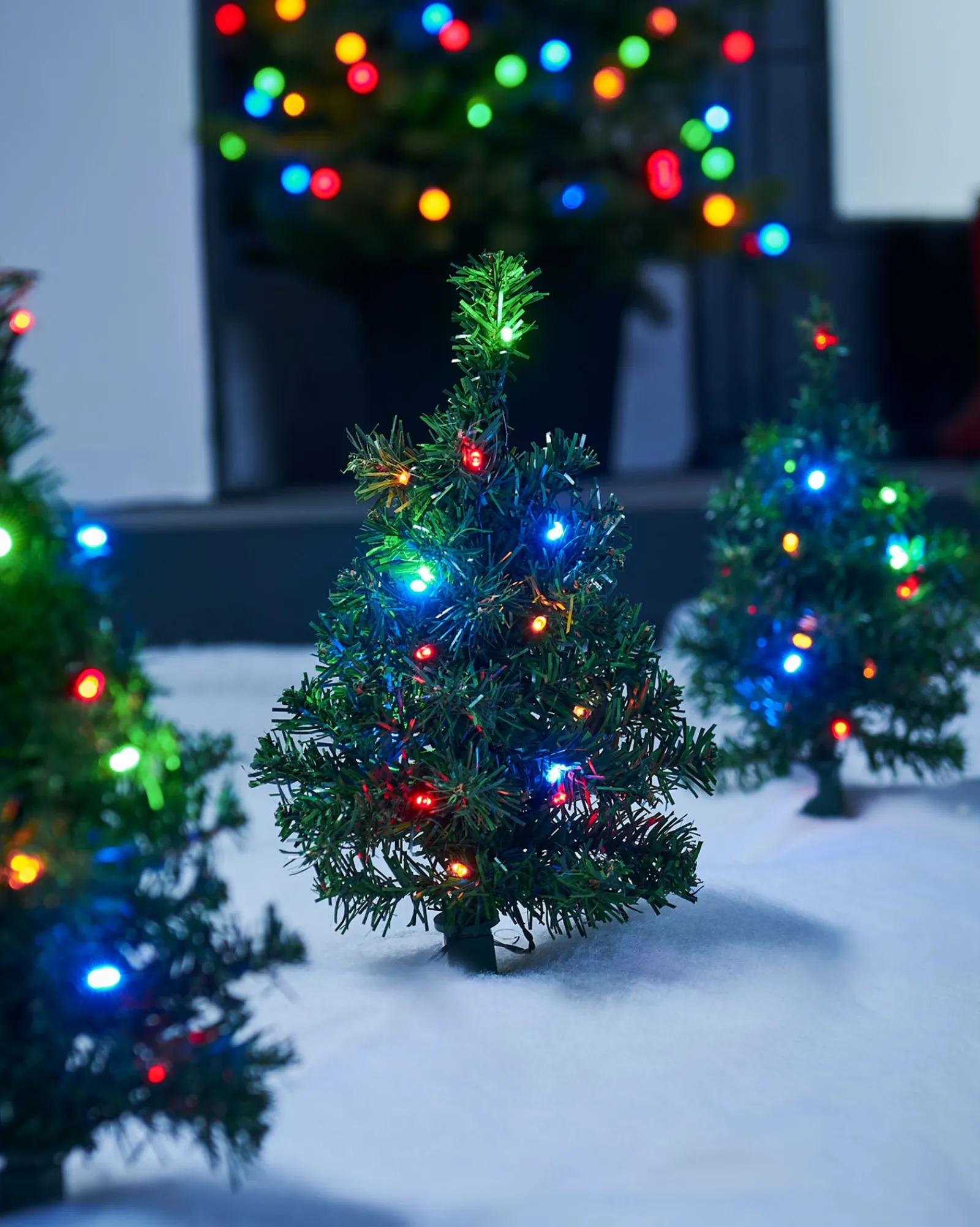 WeRChristmas Set Of 6 Christmas Tree Pathway Stake Lights, 33 Cm