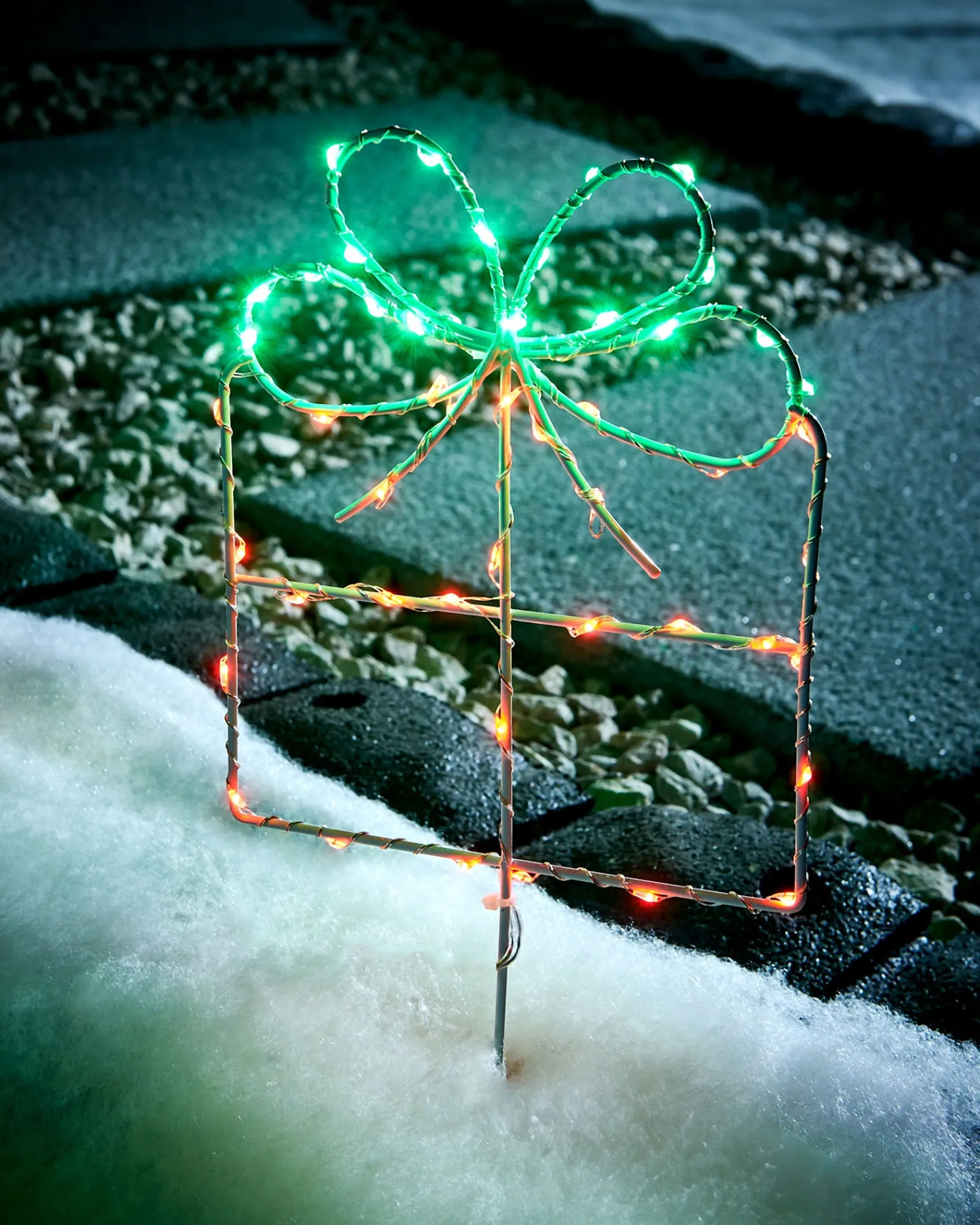 WeRChristmas Set Of 3 Giftbox Pathway Stake Lights, 40 Cm
