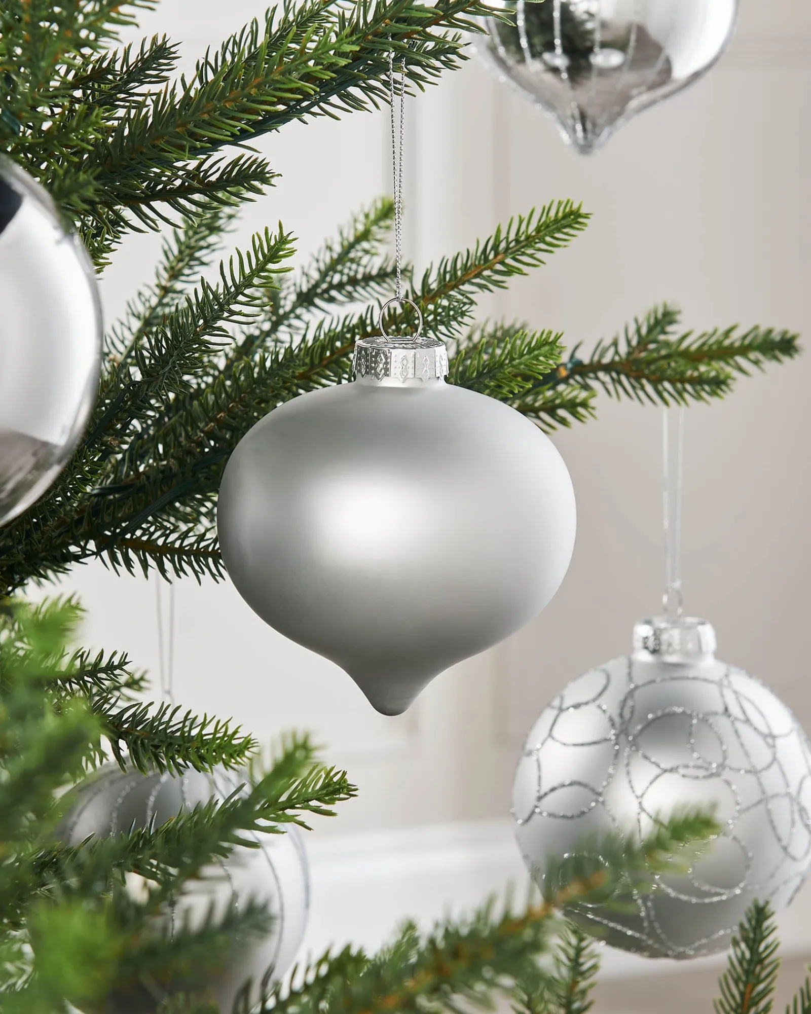 WeRChristmas Silver Glass Baubles, 6 Pack, 10 Cm