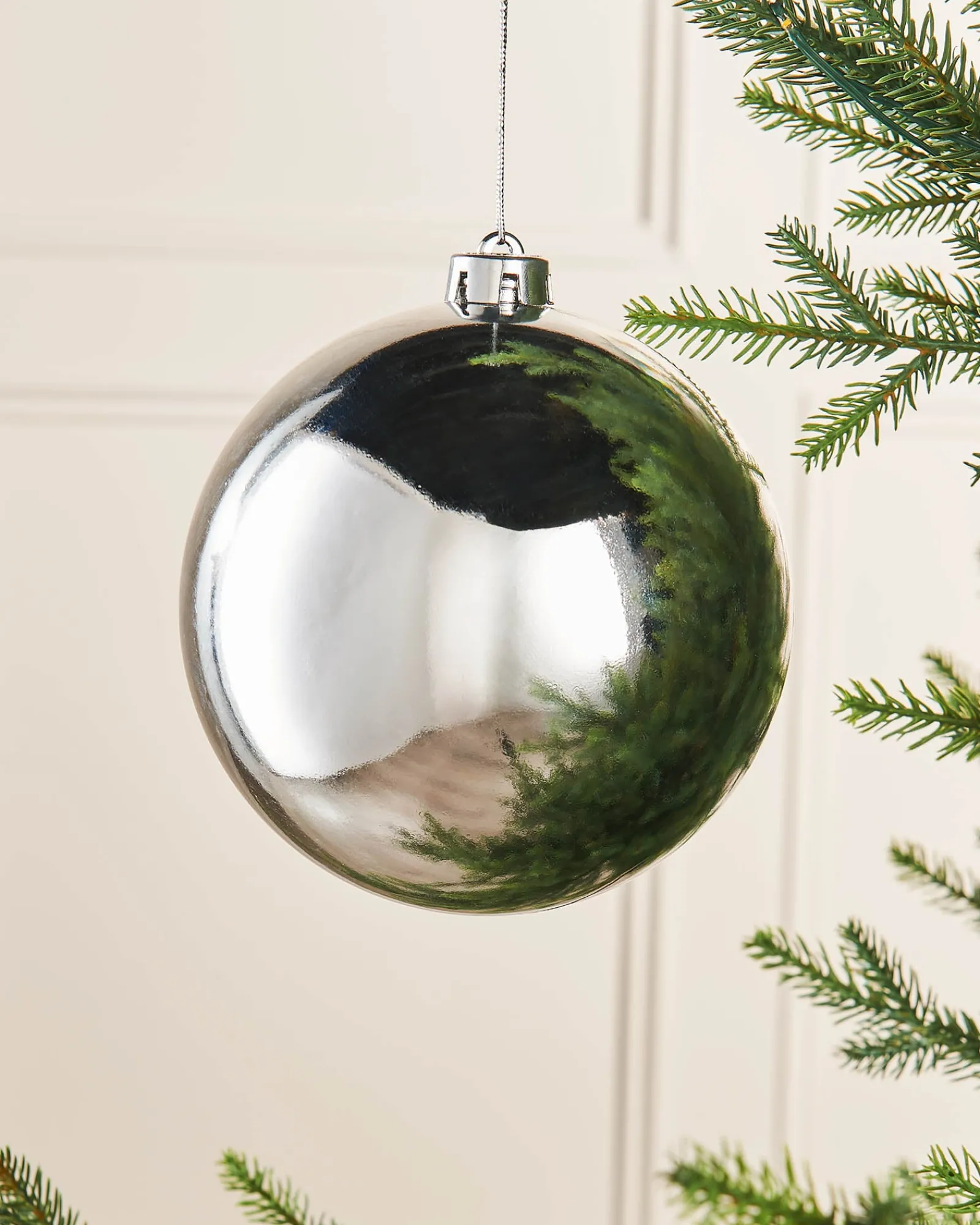 WeRChristmas Silver Large Gloss Shatterproof Bauble, 15 Cm