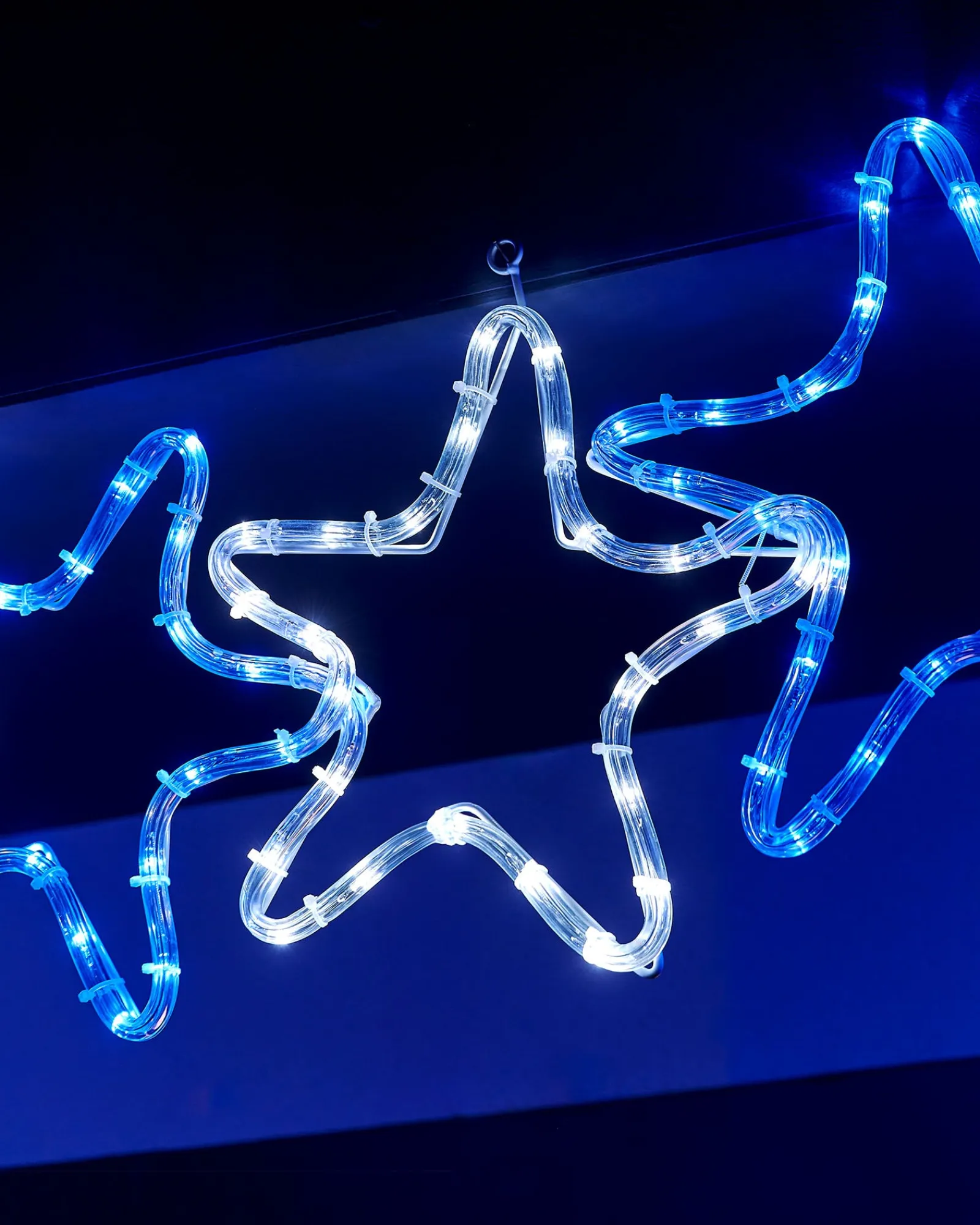 WeRChristmas 7-Star Motif Rope Light Silhouette, White/Blue, 119 Cm