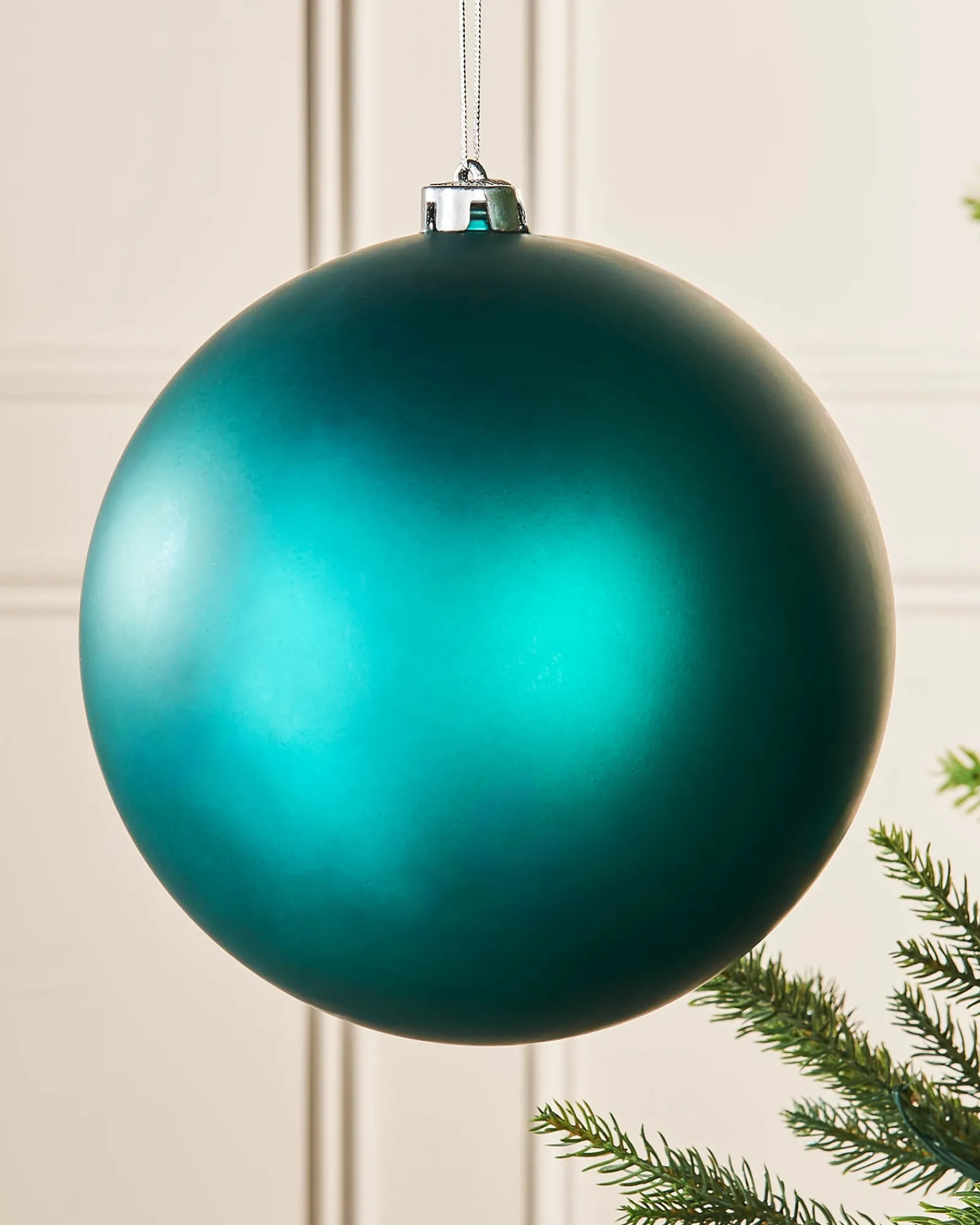 WeRChristmas Teal Large Matt Shatterproof Bauble, 20 Cm
