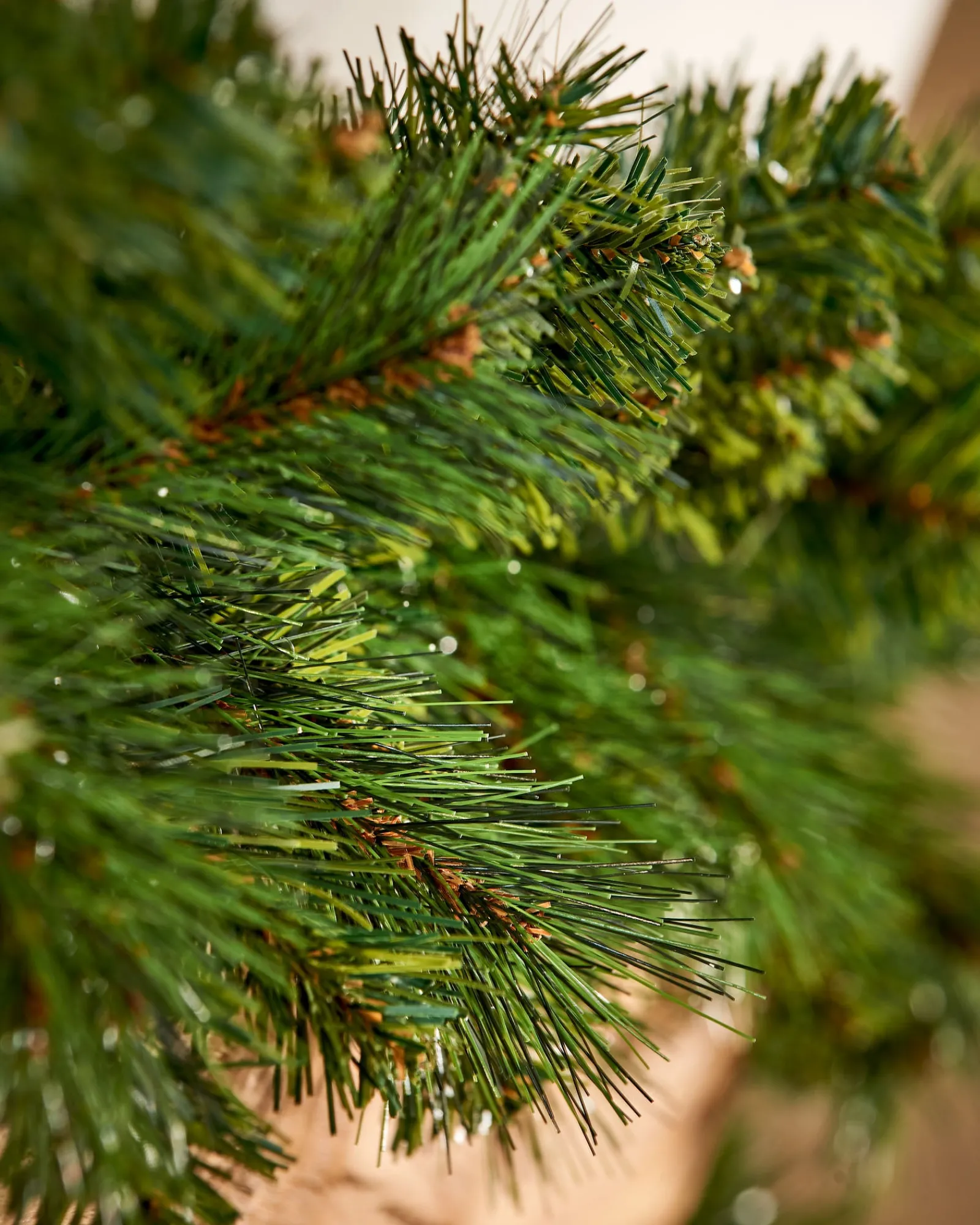 WeRChristmas Victorian Pine Garland, 9 Ft