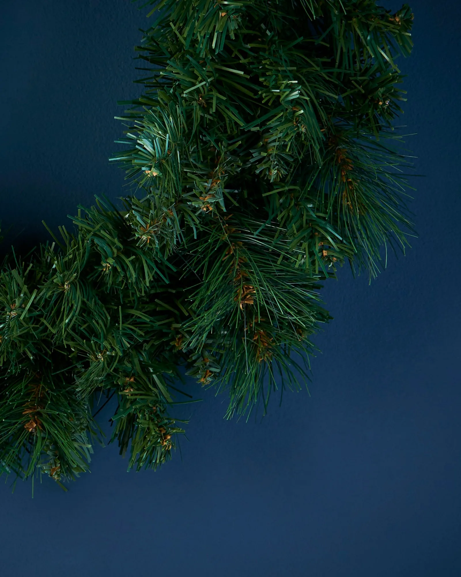 WeRChristmas Victorian Pine Wreath, 50 Cm
