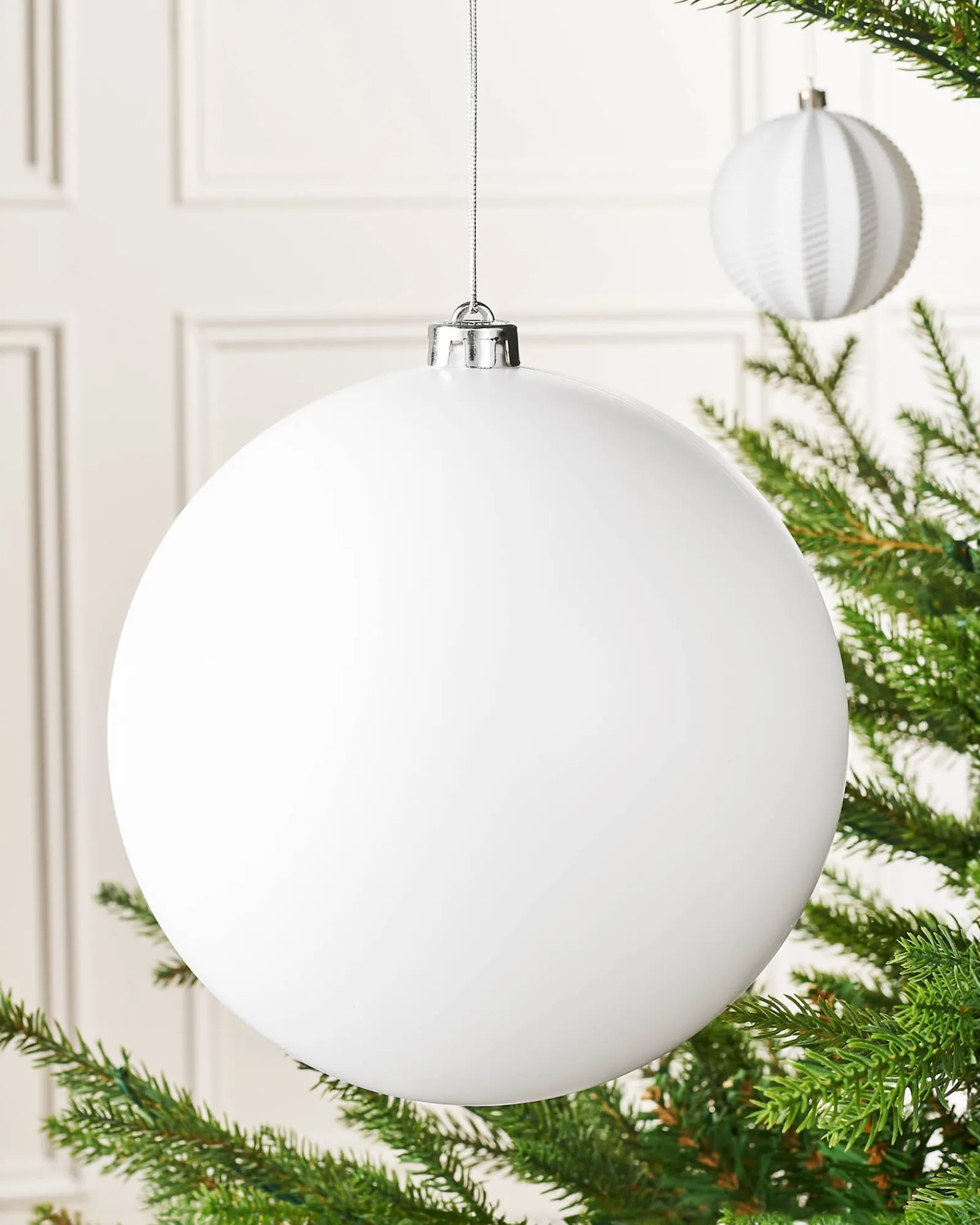 WeRChristmas White Large Matt Shatterproof Bauble, 20 Cm